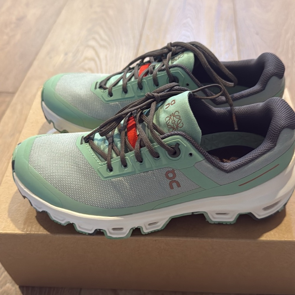 New Loewe Cloudventure Pale Green and Gray Sneakers - Picture 3 of 9